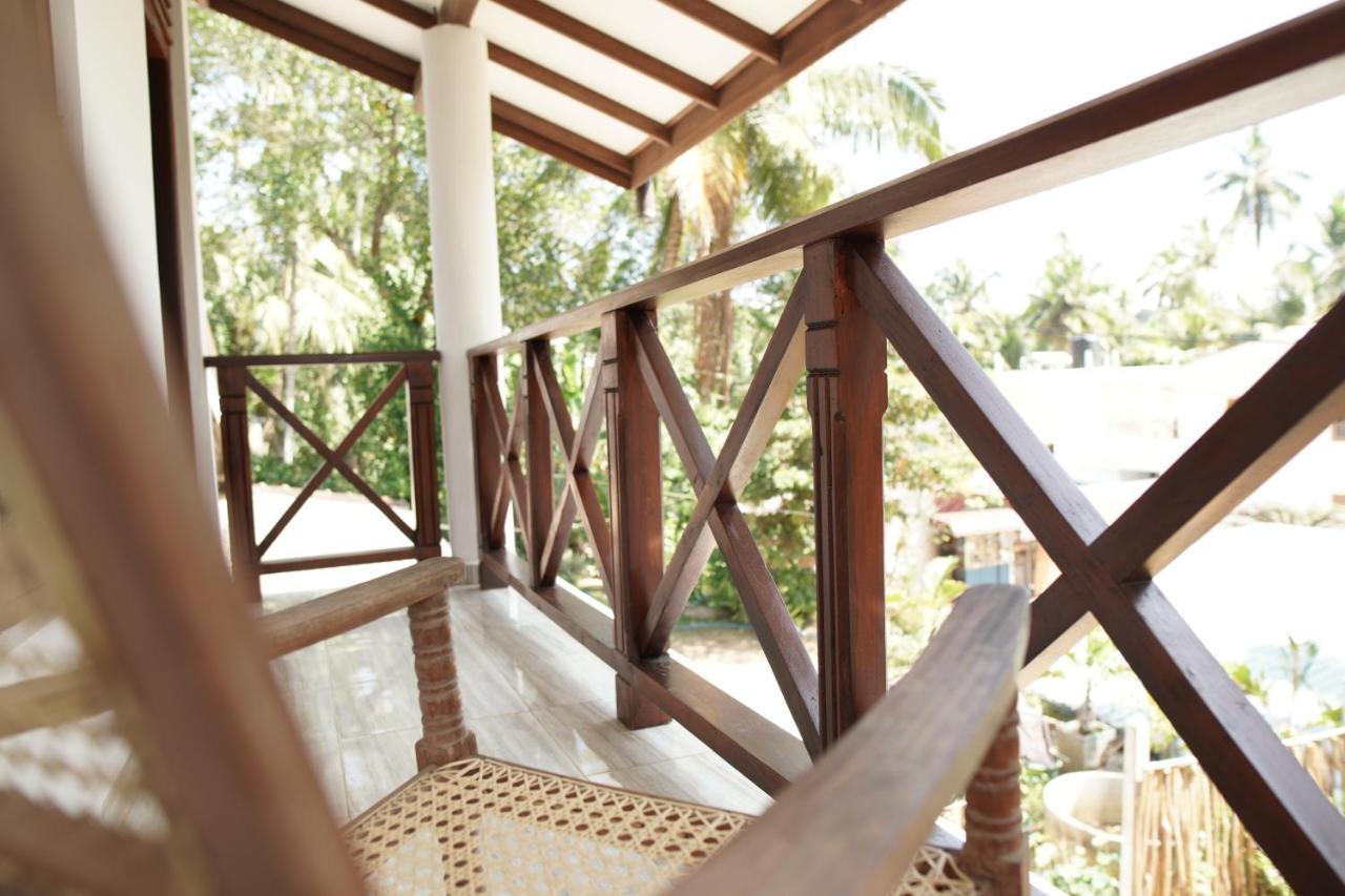 Hotel Surf Nest Hiriketiya Dikwella Exterior foto